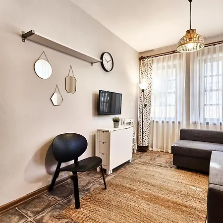 Cicerone Aparthotel *
